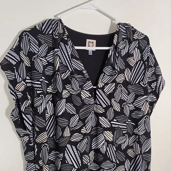 Anne Klein 2X Blouse Tunic Top Black White Cap Sleeve Stretch Ruched Keyhole - Picture 3 of 10